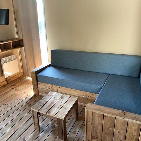 Отель Camping Les Chouans Сент-Илер-де-Рье Экстерьер фото