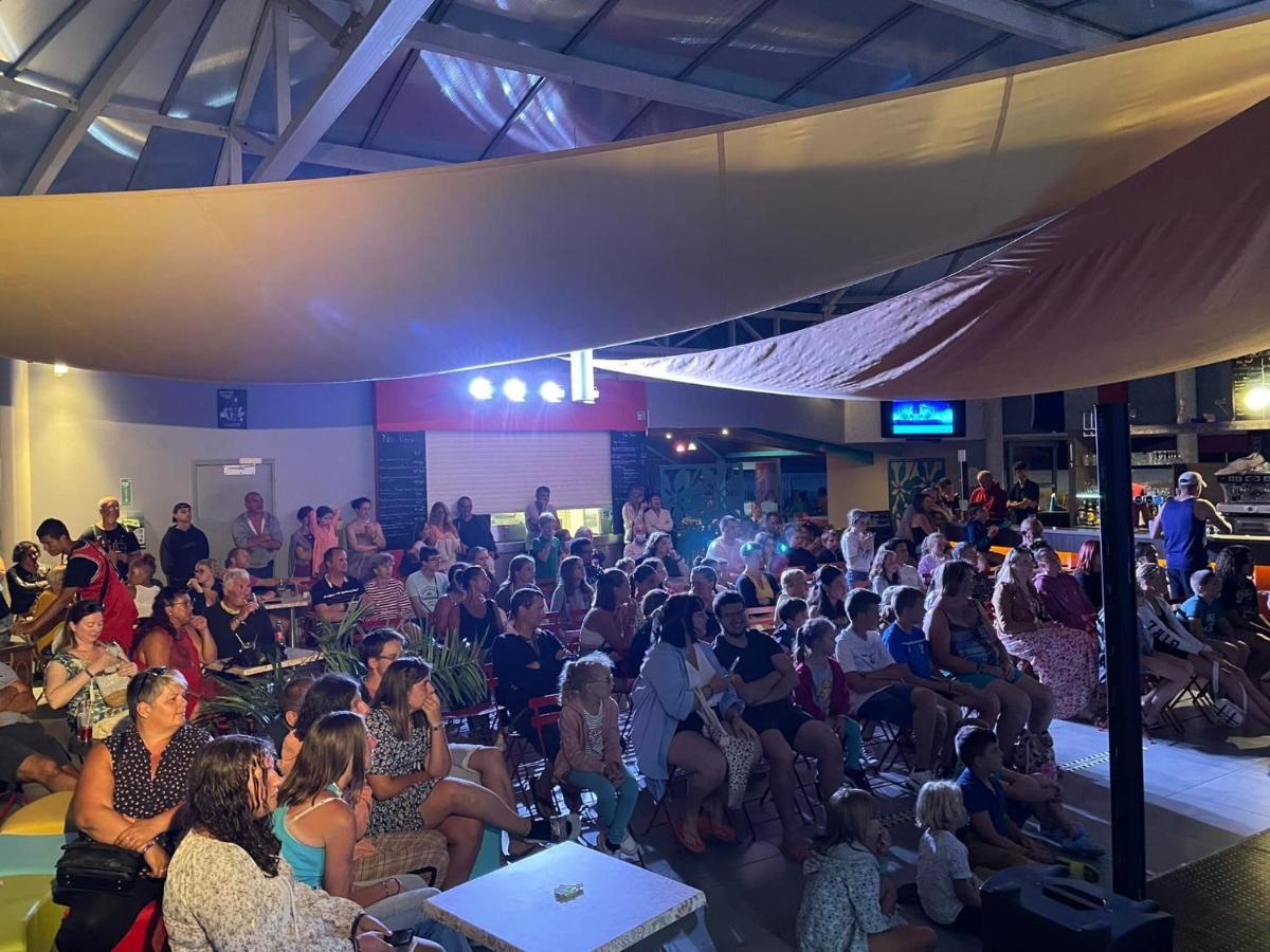 Отель Camping Les Chouans Сент-Илер-де-Рье Экстерьер фото