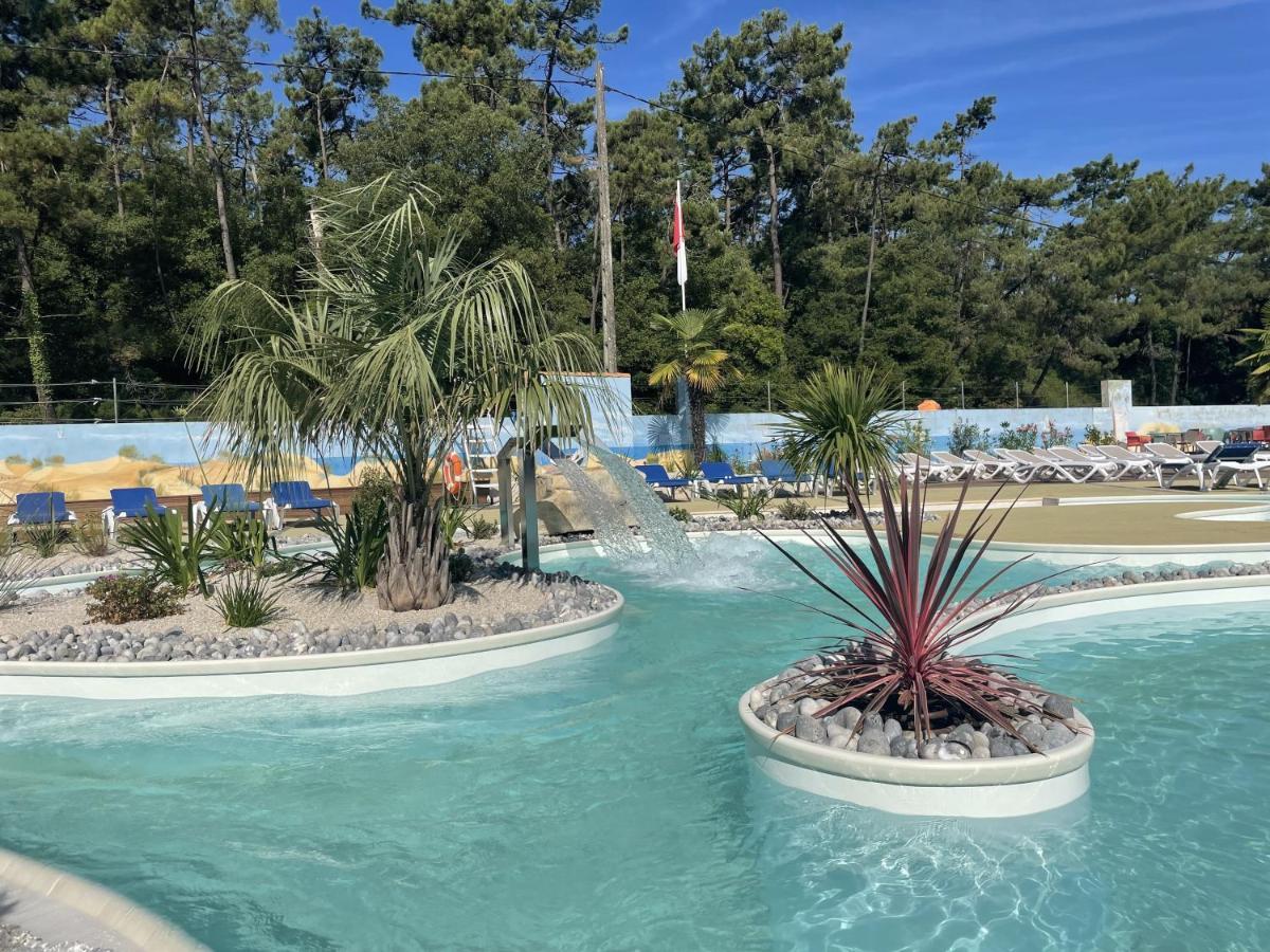 Отель Camping Les Chouans Сент-Илер-де-Рье Экстерьер фото
