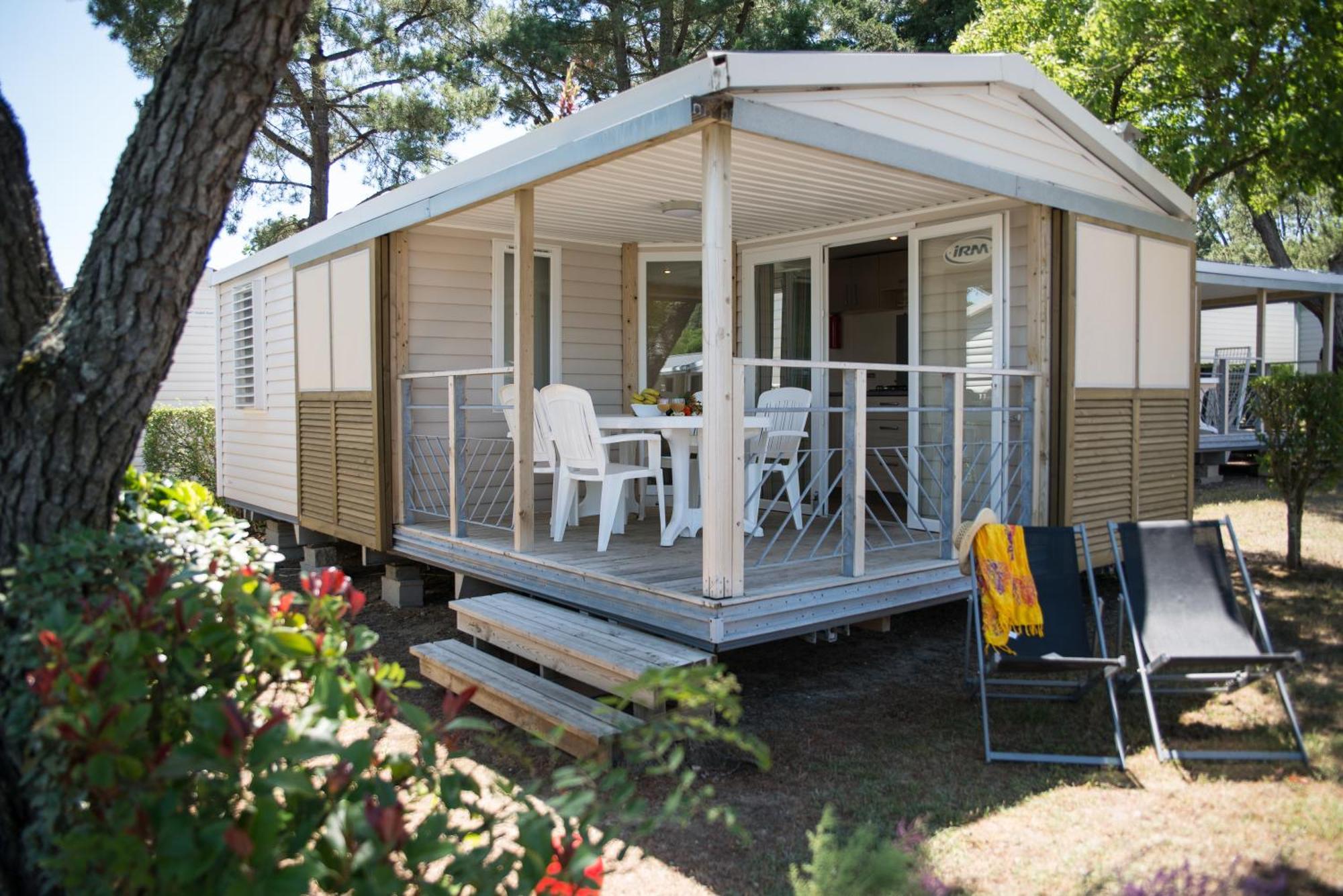 Отель Camping Les Chouans Сент-Илер-де-Рье Экстерьер фото